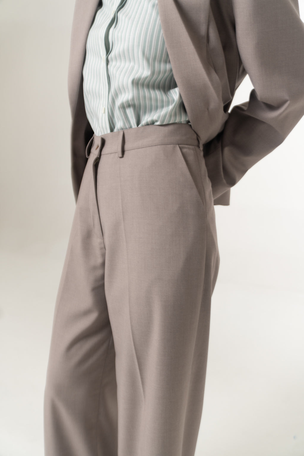 Wide leg